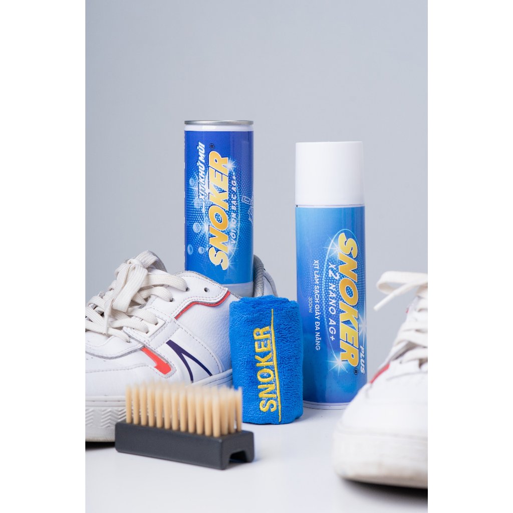 Chai xịt vệ sinh giày SNOKER Nhật Bản 300ml bọt tuyết nano giặt khô siêu tốc bảo vệ giày khỏi bị ố vàng phai màu