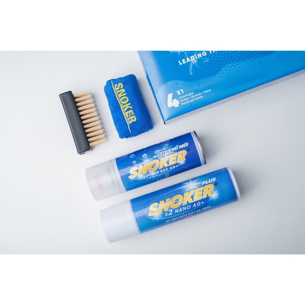 Chai xịt vệ sinh giày SNOKER Nhật Bản 300ml bọt tuyết nano giặt khô siêu tốc bảo vệ giày khỏi bị ố vàng phai màu