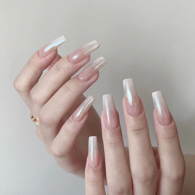 Tráng gương trắng ánh trai nail