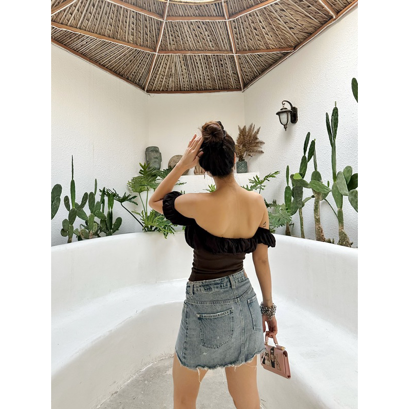 Áo kiểu tay phồng ngang vai màu nâu có dây rút, mặc được 2 kiểu  FRESHY. co giãn rất tốt