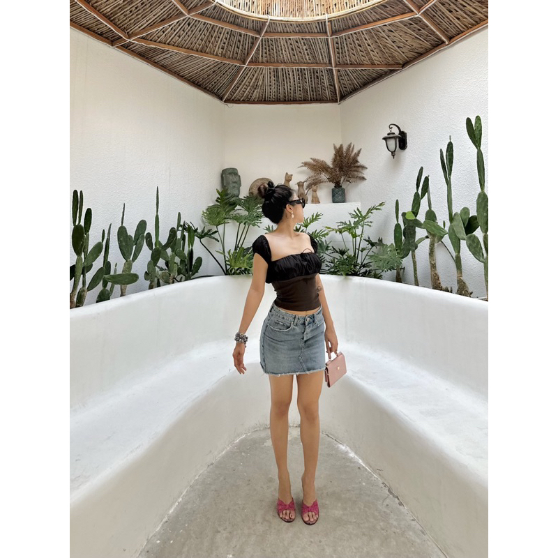 Áo kiểu tay phồng ngang vai màu nâu có dây rút, mặc được 2 kiểu  FRESHY. co giãn rất tốt