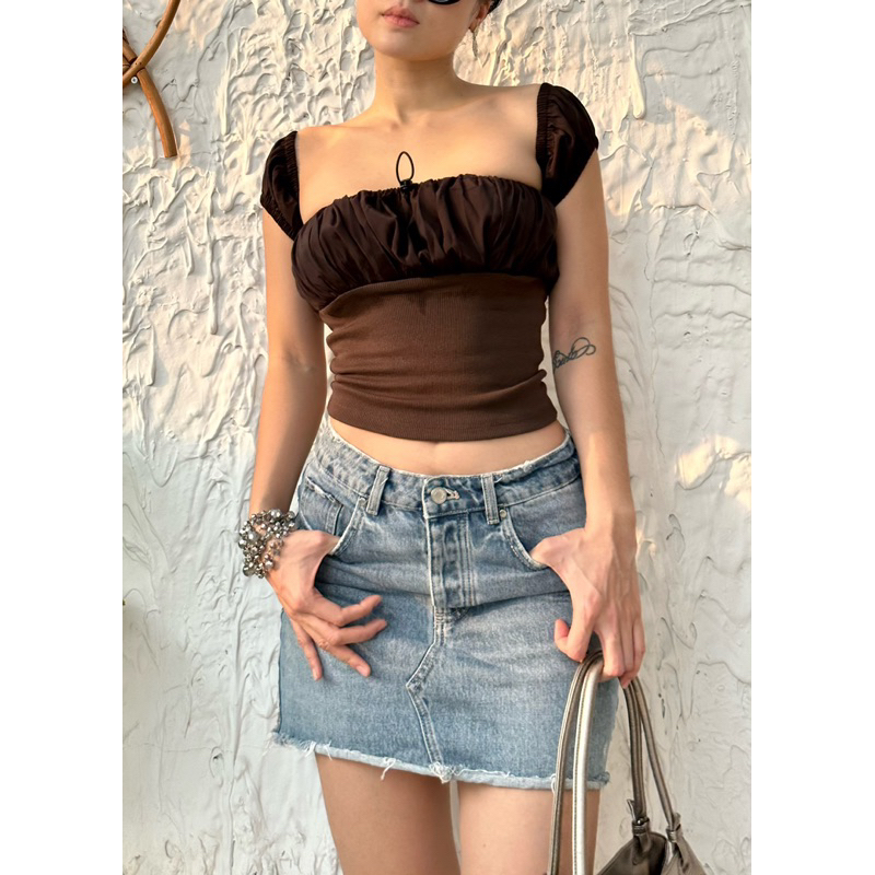 Áo kiểu tay phồng ngang vai màu nâu có dây rút, mặc được 2 kiểu  FRESHY. co giãn rất tốt