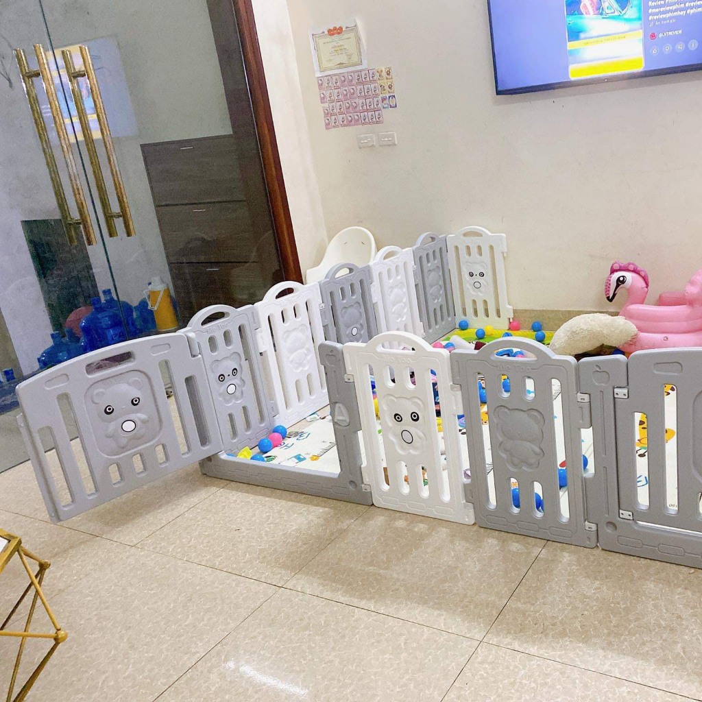 Quây cũi nhựa cho bé hình gấu mẫu mới 2023