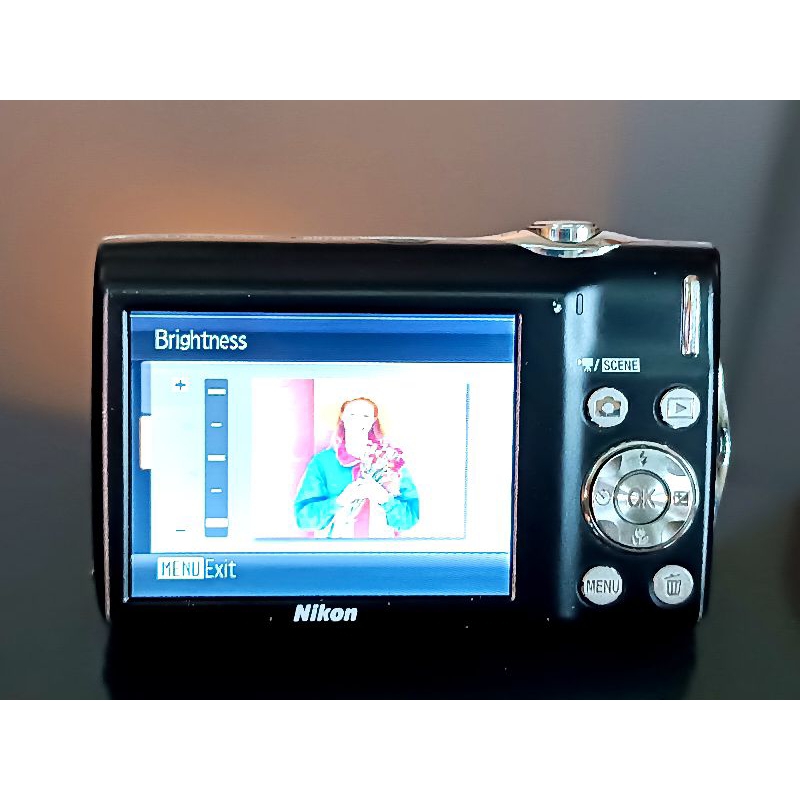 Máy ảnh kts Nikon S3000