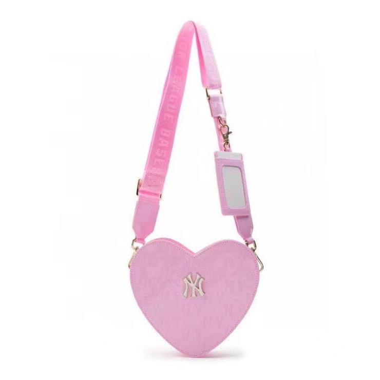 Túi m lb hình trái tim kèm ví chất da bóng logo khắc chìm hot new 2024