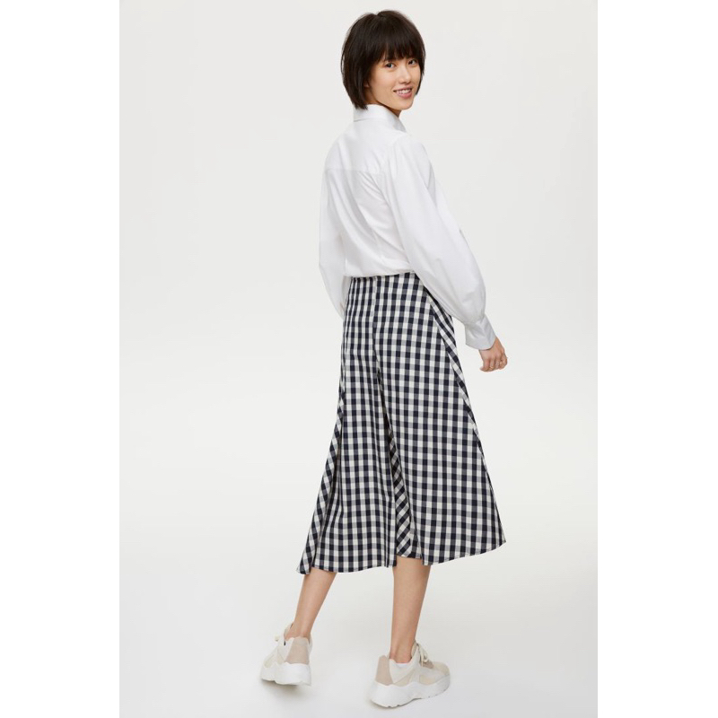 Váy xếp ly ca rô