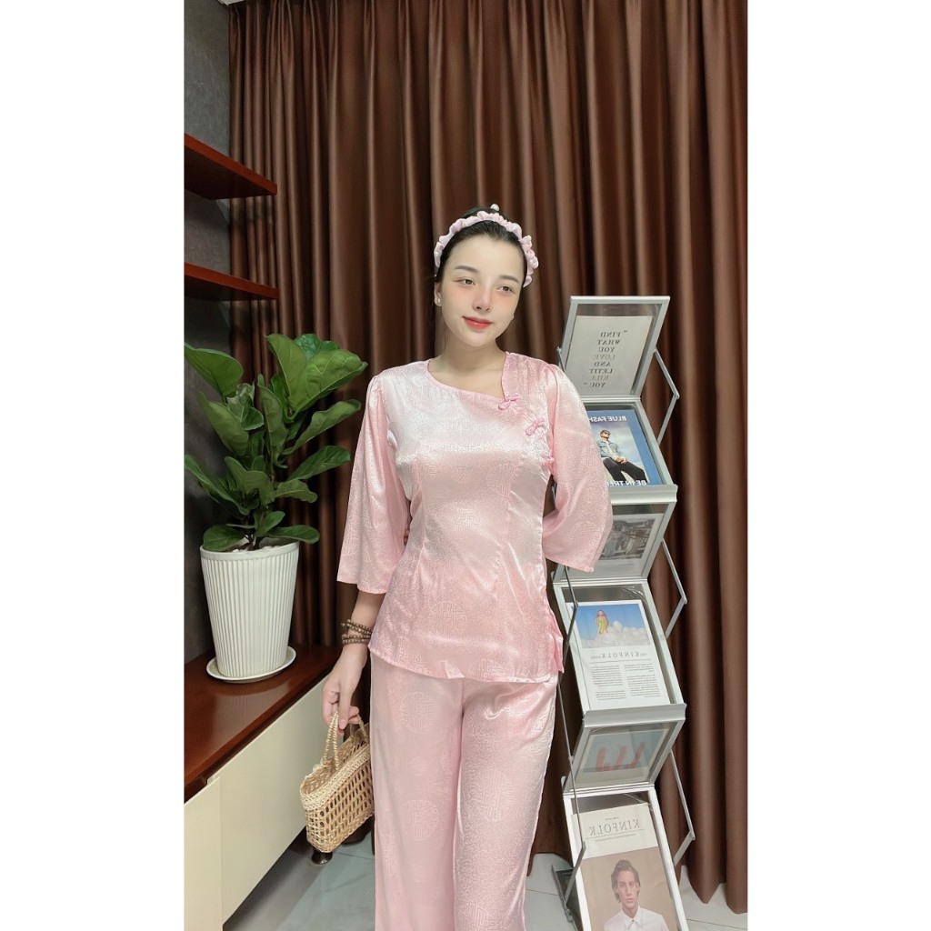 Pháp phục đi chùa gấm tim