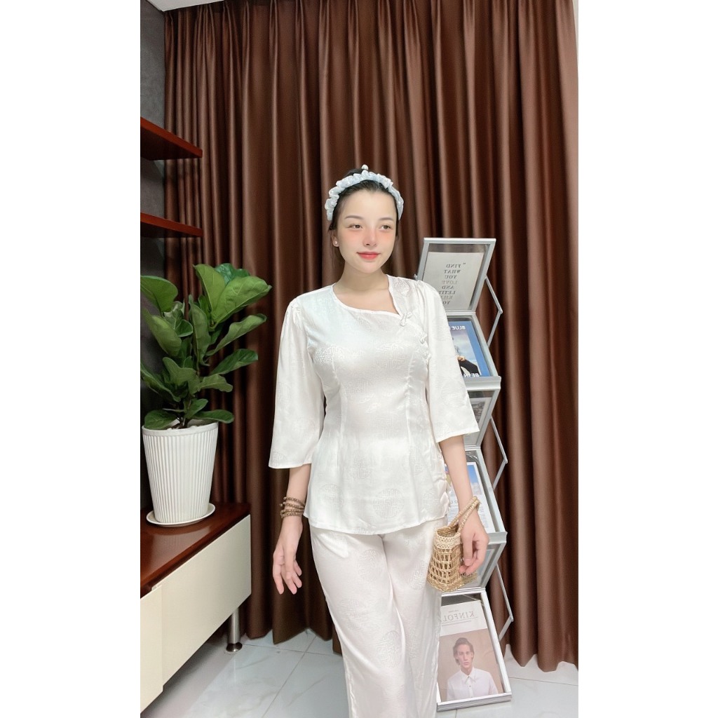 Pháp phục đi chùa gấm tim