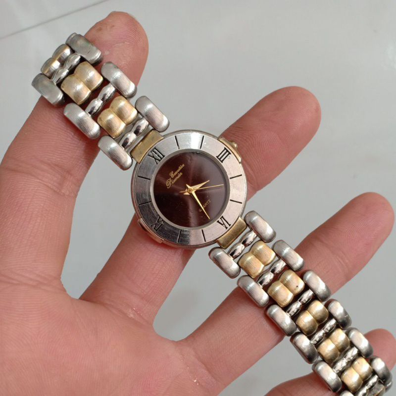 Đồng hồ si nhật nữ hiệu EXECUTIVE PREMIER demi mạ vàng 23k gold rhodium phù hợp nữ tay to