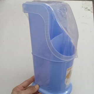 Ống đũa có nắp, Tân Lập Thành.