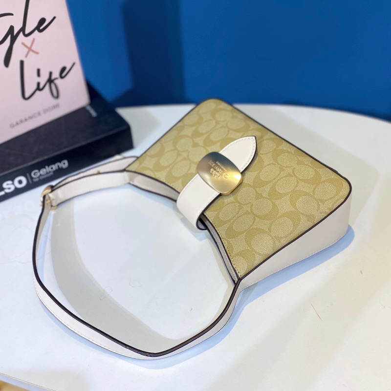 Túi kẹp nách Coach Eliza mẫu mới