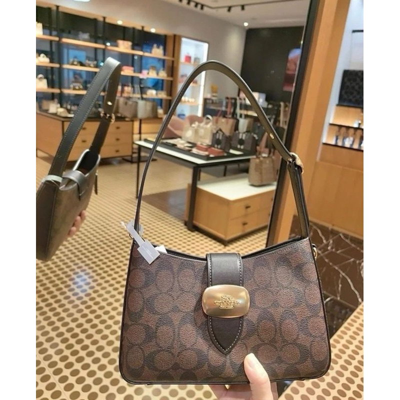 Túi Coach Eliza dáng kẹp nách mới 2023