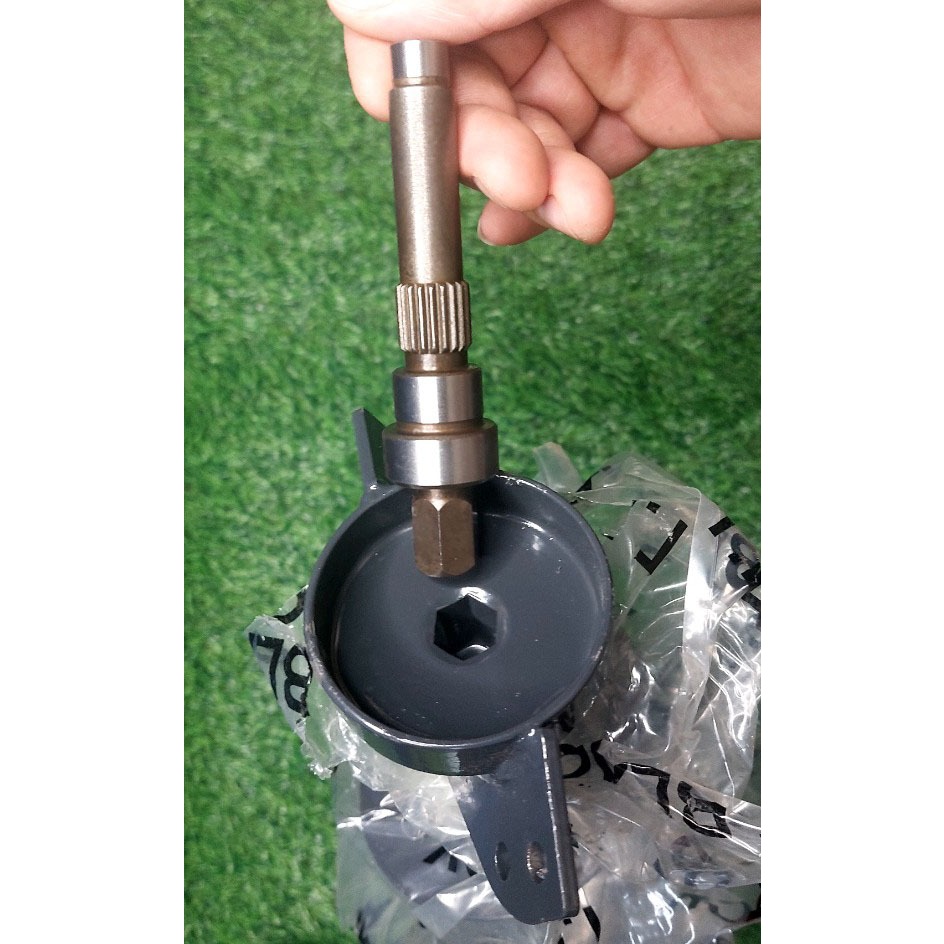 Xoắn lúa ngang máy gặt KUBOTA DC60/70 lỗ lục giác và trục lục giác