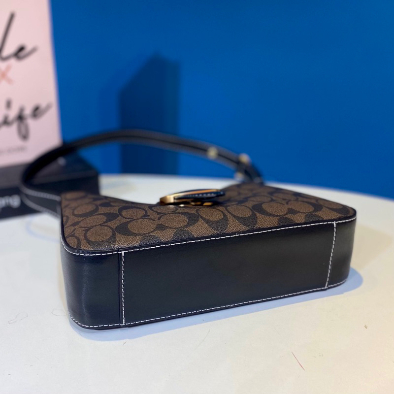 Túi Coach Eliza dáng kẹp nách mới 2023