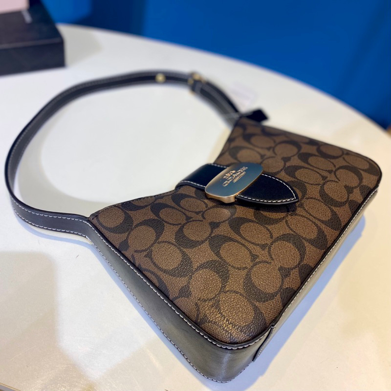 Túi Coach Eliza dáng kẹp nách mới 2023