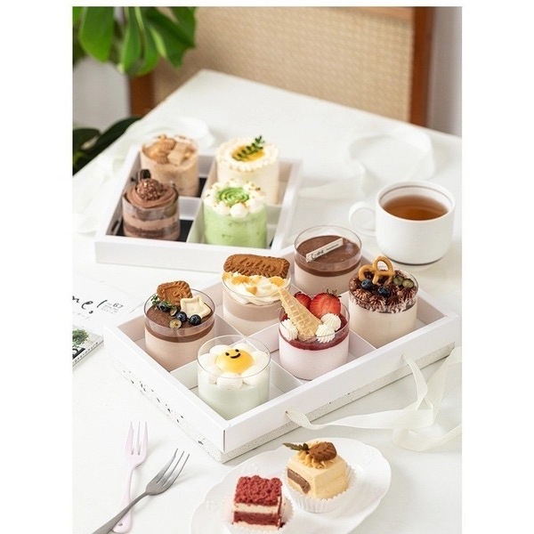 Hộp giấy quà tặng nắp mica có chia ngăn