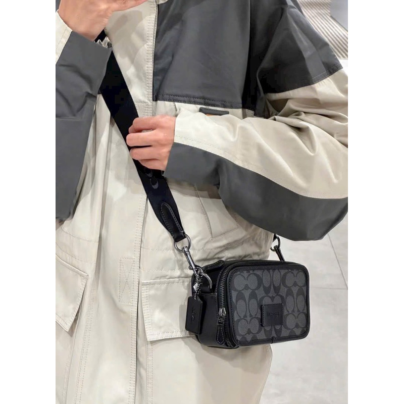 Túi nam Coach Wyatt Crossbody dáng đeo chéo mini