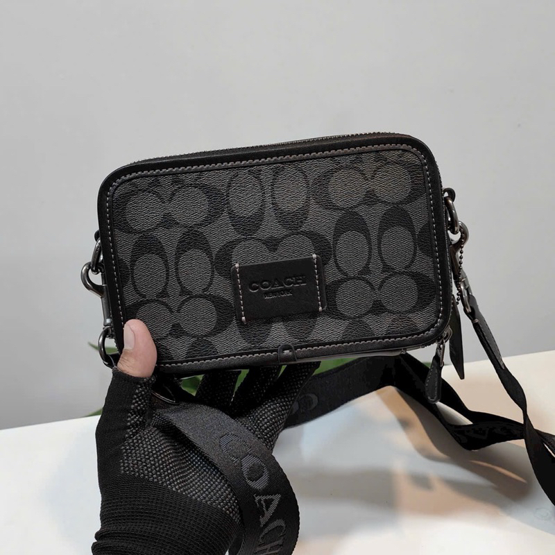 Túi nam Coach Wyatt Crossbody dáng đeo chéo mini