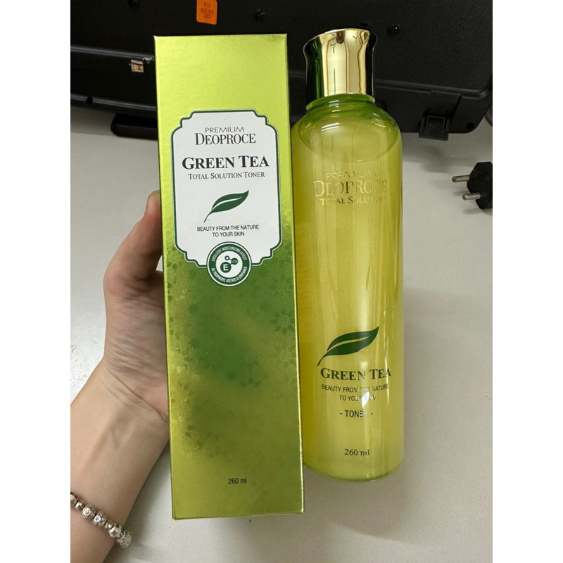 Nước hoa hồng dưỡng da trà xanh Deoproce Green Tea Total Toner 260ml .