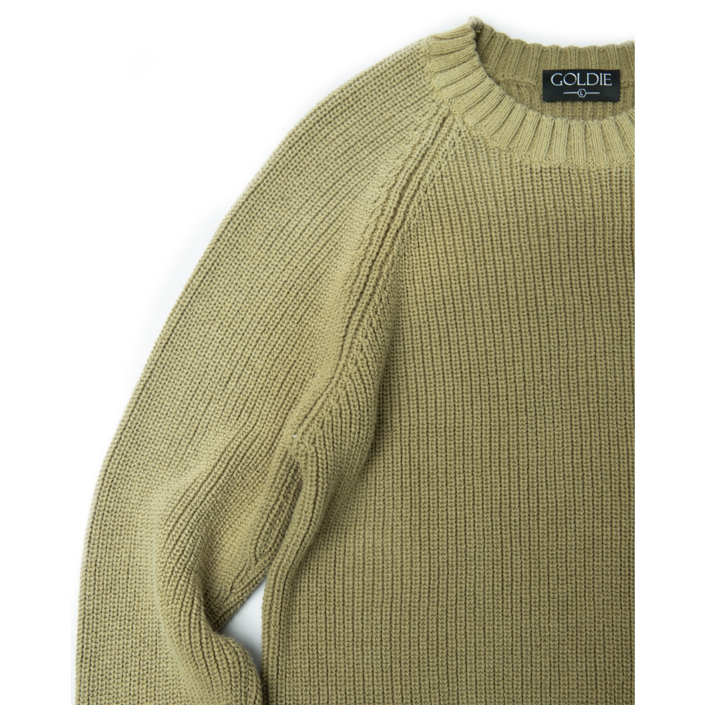 Áo len "GOLDIE LOGO WASHED KNIT" giặt nhuộm màu vàng