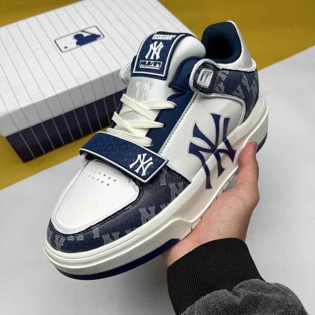 Giày MLB Chunky Liner Mid Denim New York Yankees Sox, MLB Liner Mid NY Trắng Xanh Biển Denim - Than.Shoes