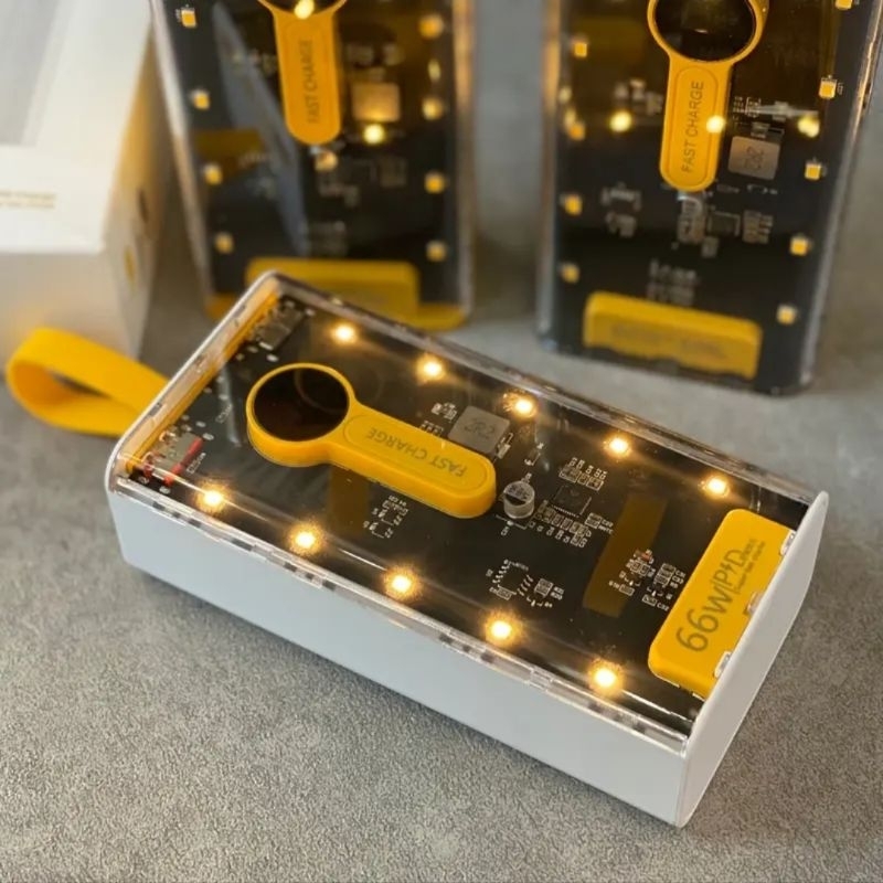 Sạc Dự Phòng Trong Suốt 10.000 - 20.000mAh Với 2 Cổng Sạc Nhanh 22.5w và PD 20W Kèm 4 Dây Sạc Màn Hình LED PKDT BD STORE