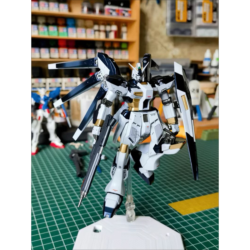 Mô hình lắp ráp HG Hi Nu GPB