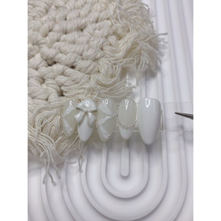 Nail box tông Trắng nơ xinh