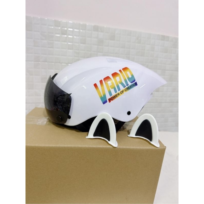 Vario mũ bảo hiểm đuôi nhọn đậm chất thể thao