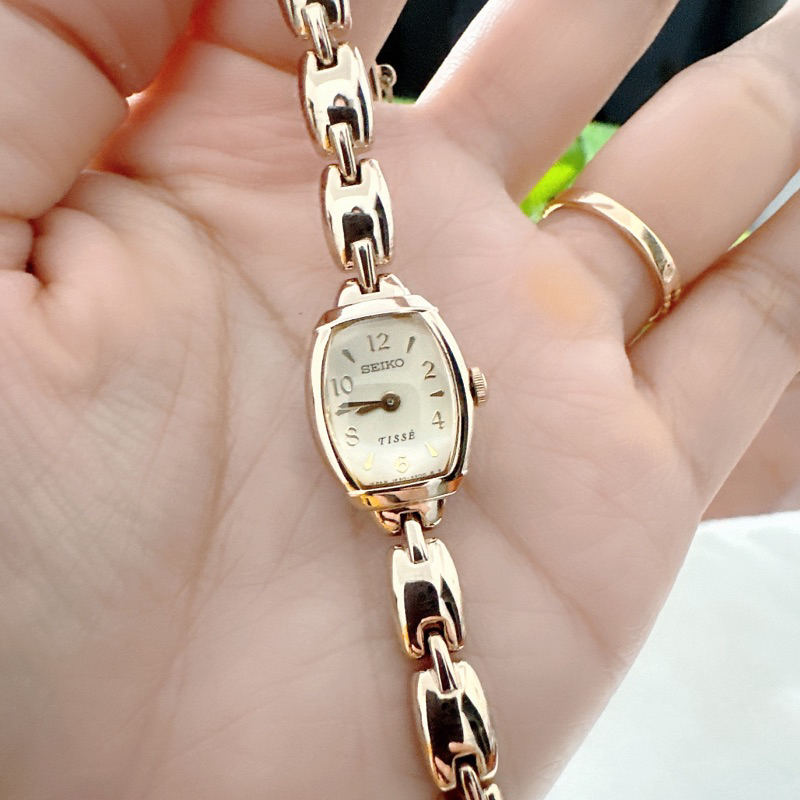 Đồng hồ nữ si nhật dáng lắc tay hiệu Seiko Tisse, dây khoá zin