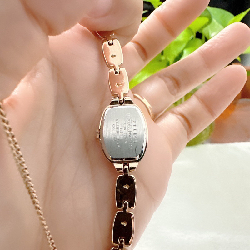 Đồng hồ nữ si nhật dáng lắc tay hiệu Seiko Tisse, dây khoá zin