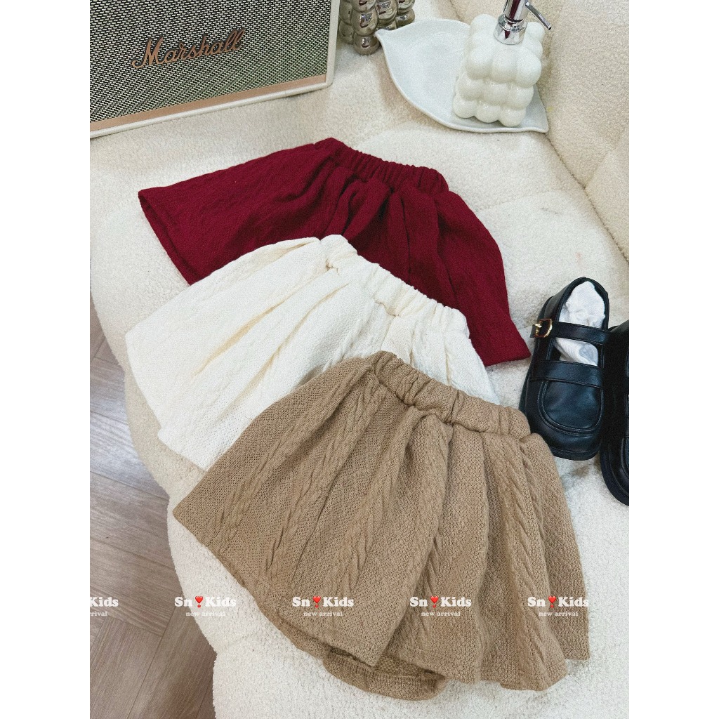 Set váy len đính hoa dệt bé gái