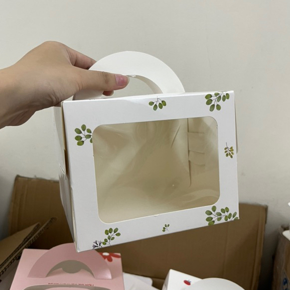 Hộp mini bento đựng bánh kem sinh nhật mini, tặng kèm đế, kích thước 16x16x12.5