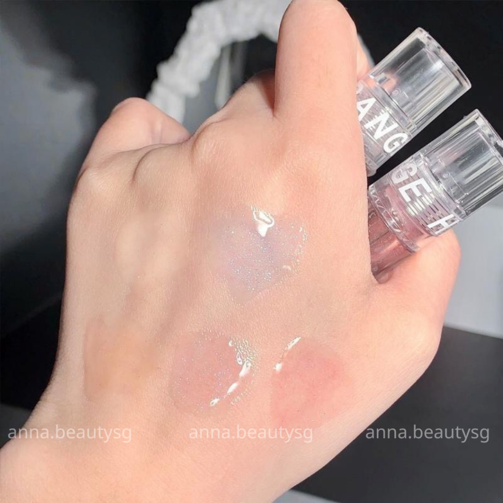 Son bóng có nhũ mọng môi