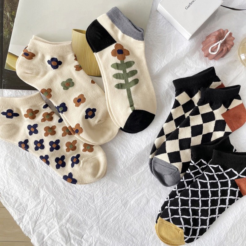 Tất vớ cổ ngắn hình bông hoa phong cách Vintage
