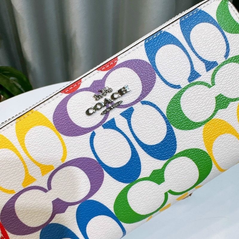 VÍ COACH Long Zip Around Wallet In Rainbow