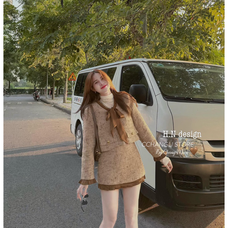 SET ÁO DẠ TWEET NƠ LỤA MIX CHÂN VÁY CHỮ A C.Moon