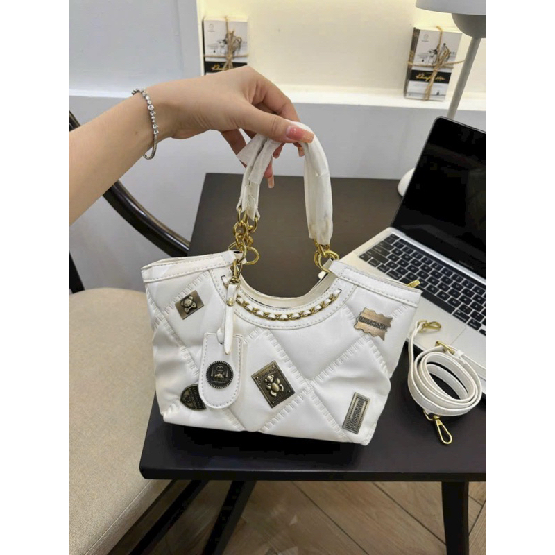 Túi xách viền xích