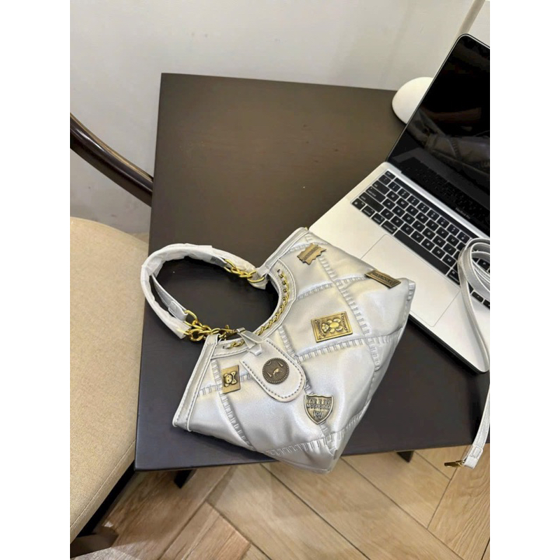 Túi xách viền xích