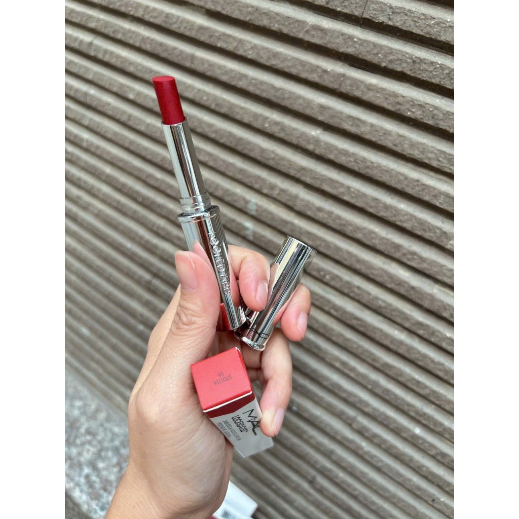 Son thỏi lì Mac Rouge À Lèvres Locked Kiss 24h Lipstick màu 79 95 86 67 99 65 98 52 69