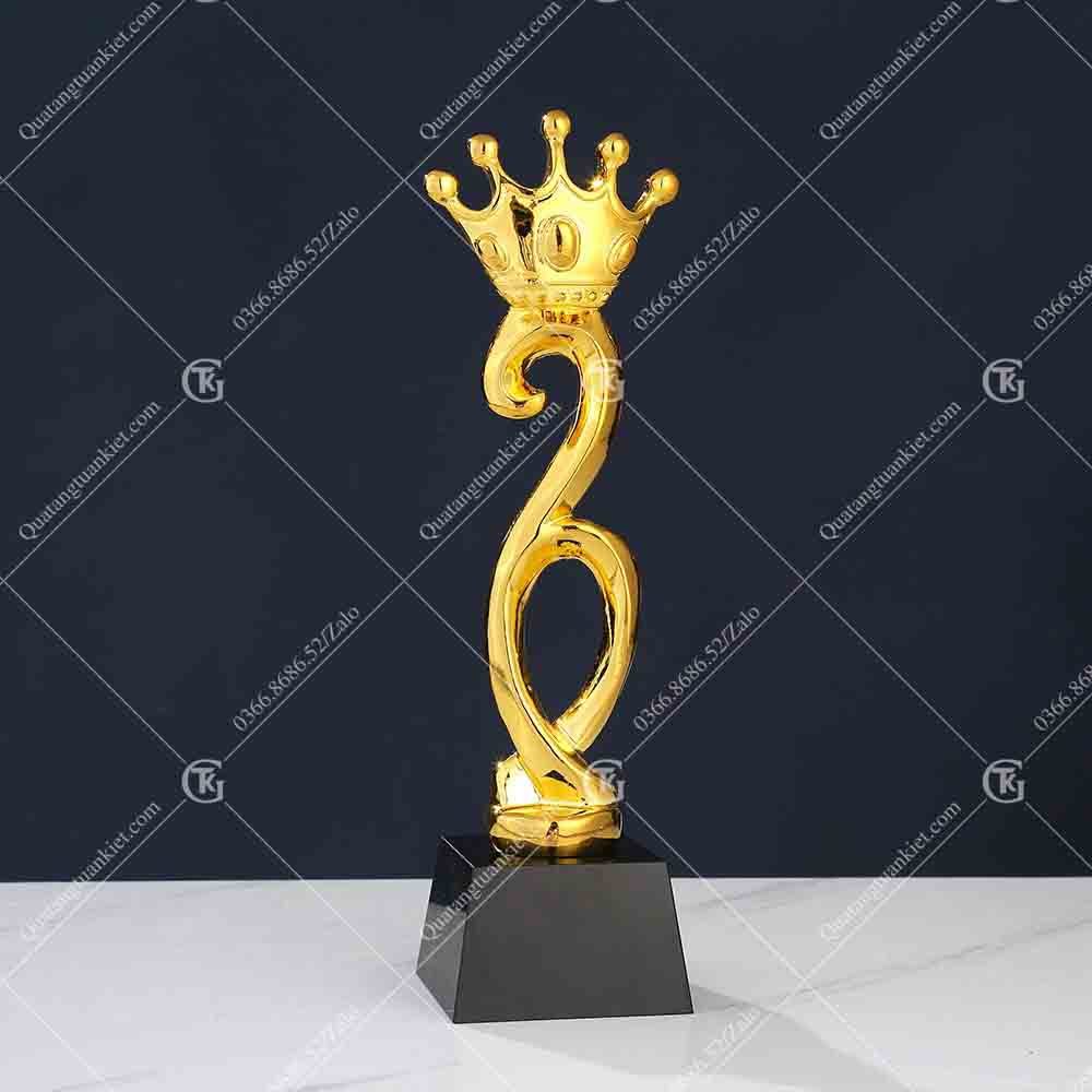 Cúp pha lê vương miện mạ vàng TK19