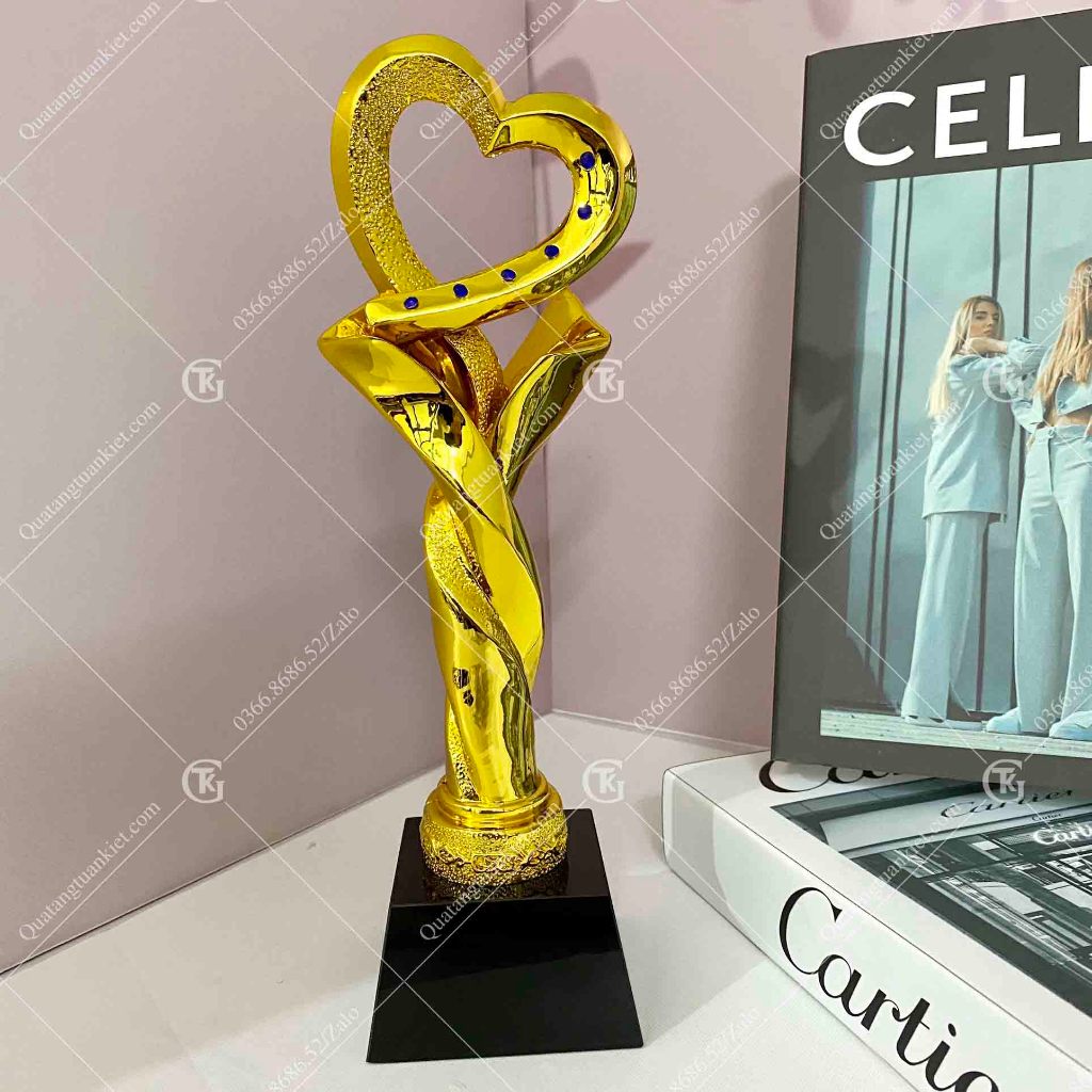 Cúp Pha Lê ,Cúp Vinh Danh Mạ Vàng Sự Kiện Kỷ Niệm