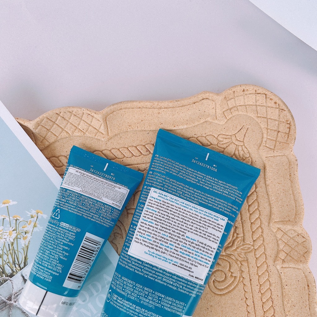 Gel Rửa Mặt La Roche Posay Dành Cho Da Dầu, Nhạy Cảm 400ml