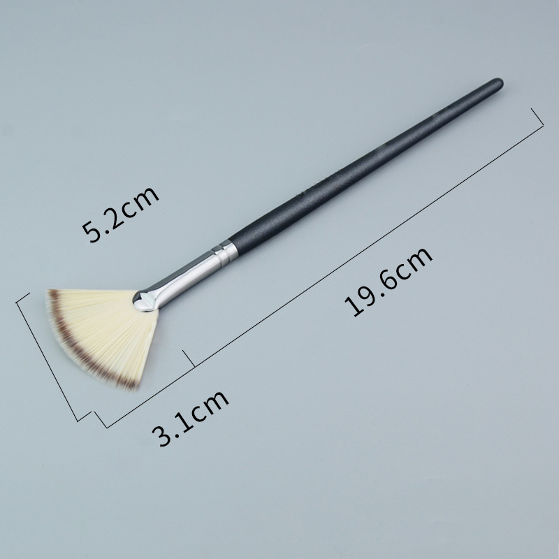 Cọ Trang Điểm Highlight Bắt sáng Hình Quạt KIYE Chuyên Dùng Cho Makeup chuyên nghiệp