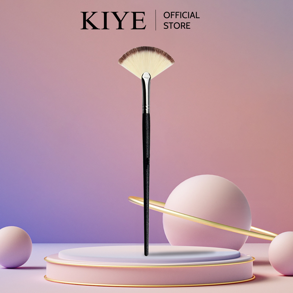 Cọ Trang Điểm Highlight Bắt sáng Hình Quạt KIYE Chuyên Dùng Cho Makeup chuyên nghiệp