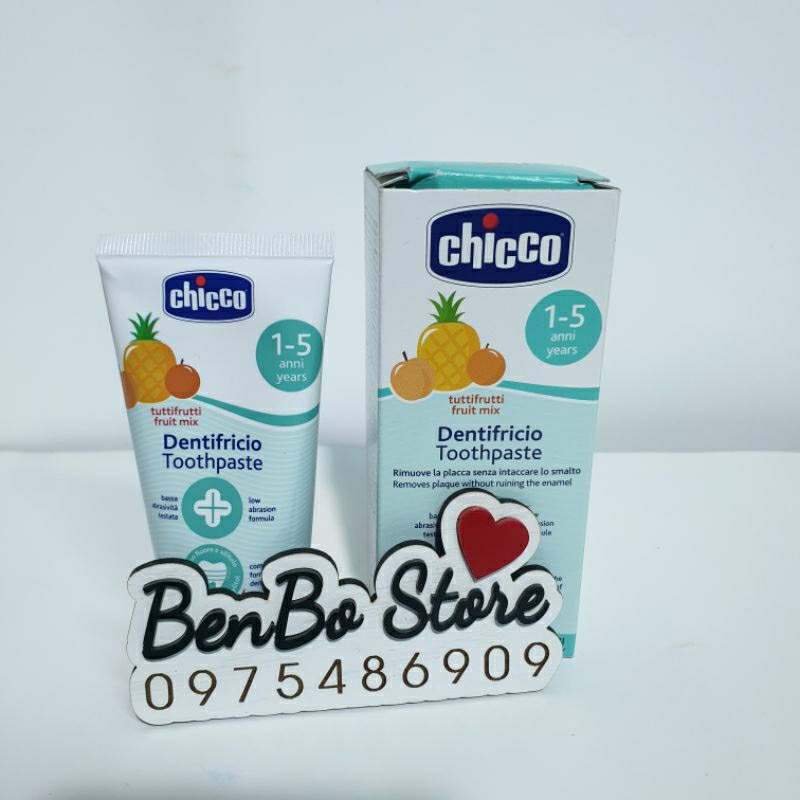 Kem đánh răng Chicco cho bé.