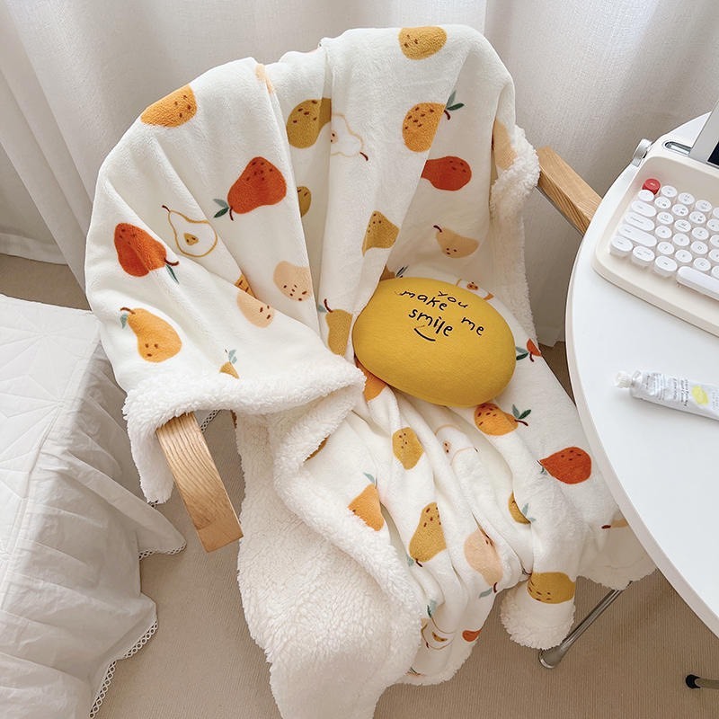 Chăn Nhung Lông Cừu Cho Bé Siêu Dầy Dặn Mềm Mịn Hoạ tiết Siêu Xinh 90x120cm