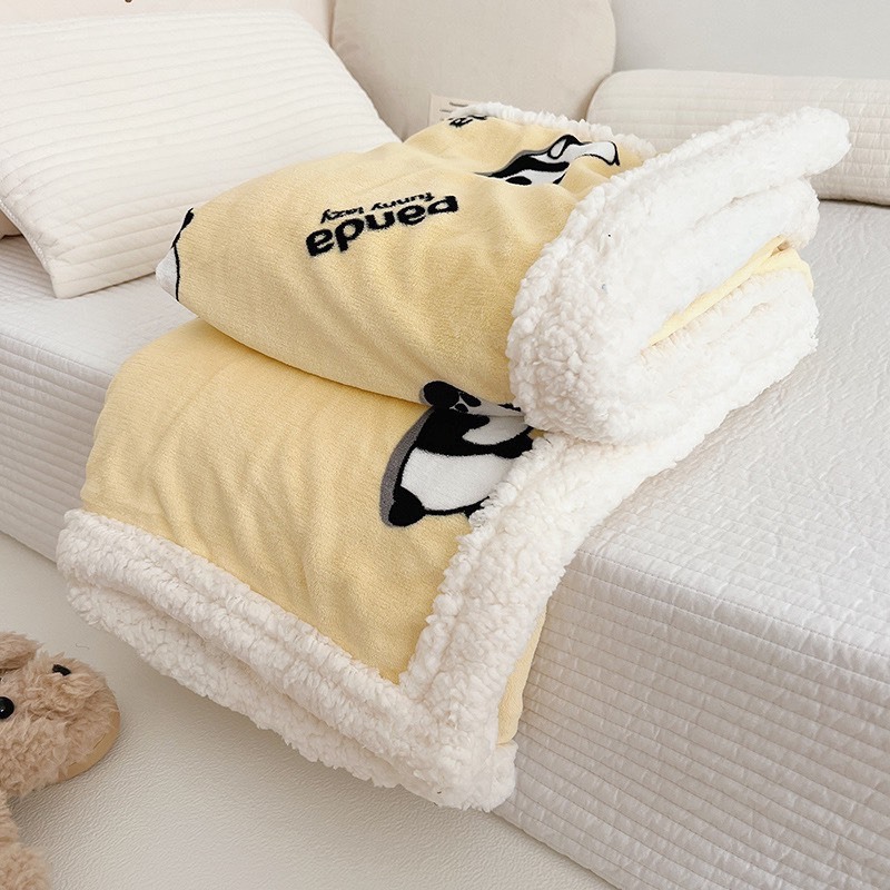 Chăn Nhung Lông Cừu Cho Bé Siêu Dầy Dặn Mềm Mịn Hoạ tiết Siêu Xinh 90x120cm