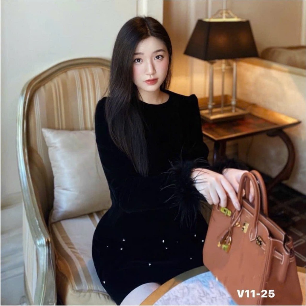 Váy Nhung EVANIA Váy Nhung Đen Suông Dáng Vừa Có Lót Trong, Chất Vải Nhung Cứng Họa Tiết Chấm Bi Trắng B294