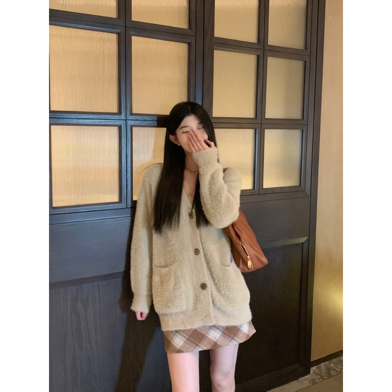 Áo cardigan lông be